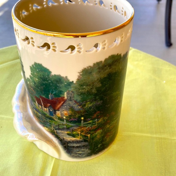 Lenox Thomas Kincaid The Light of Peace 2000 vintage 6” tall pillar holder